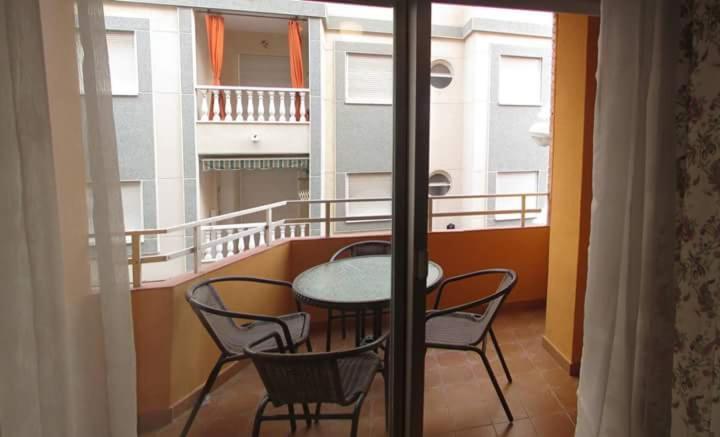 Cozy And Nice Apartment In Sunny Torrevieja Exterior foto